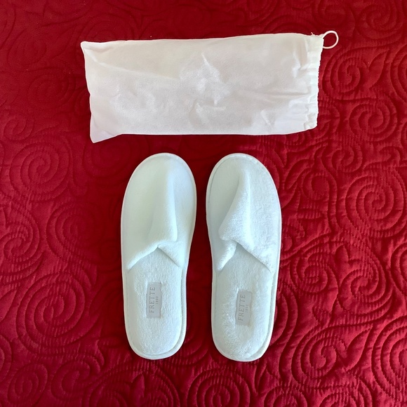 FRETTE 1860 Slippers  Color white  100% polyester velour - Picture 2 of 6